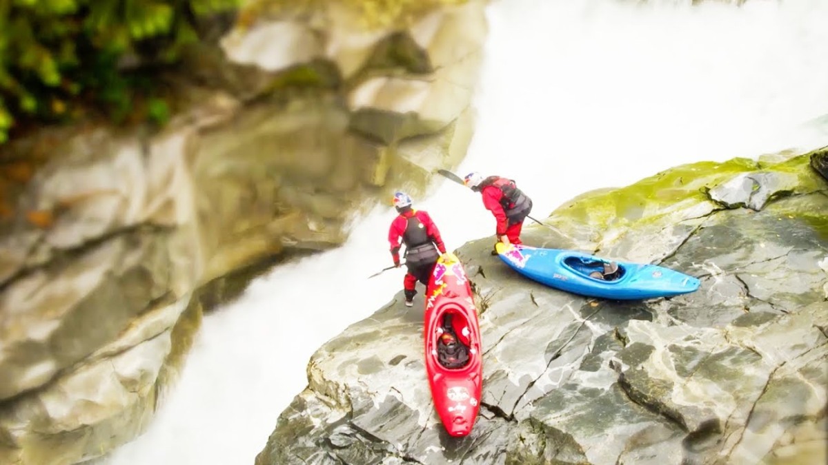 Because it’s Friday: Tilt Shift Kayakers