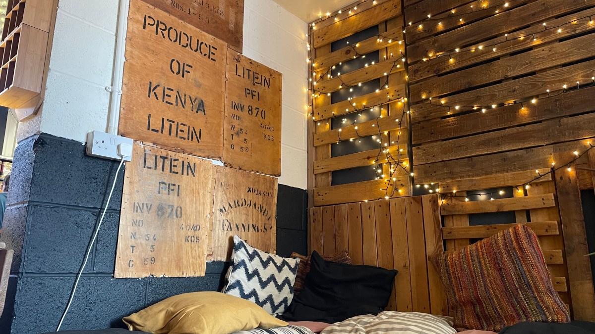 Roberts & Co Coffee Roastery & Espresso Bar, Cedar Farm | Graham’s&nbsp;Guides